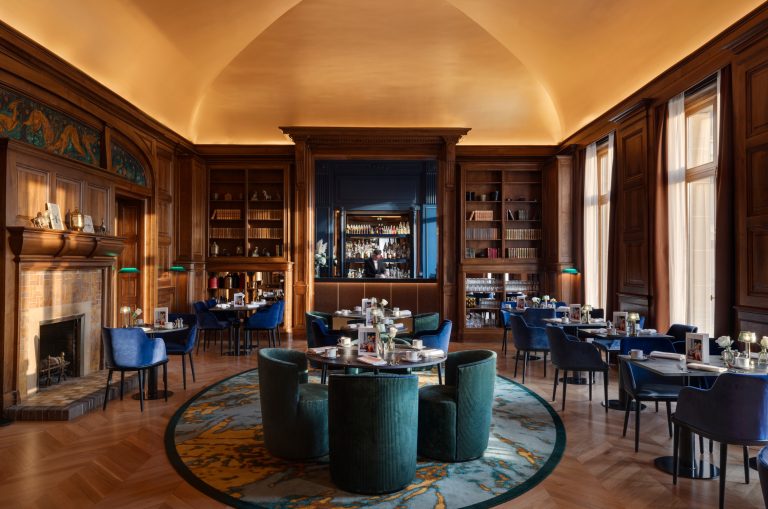 Le Stradivarius, l’adresse incontournable pour un cocktail ou un dîner à l’InterContinental Chantilly.