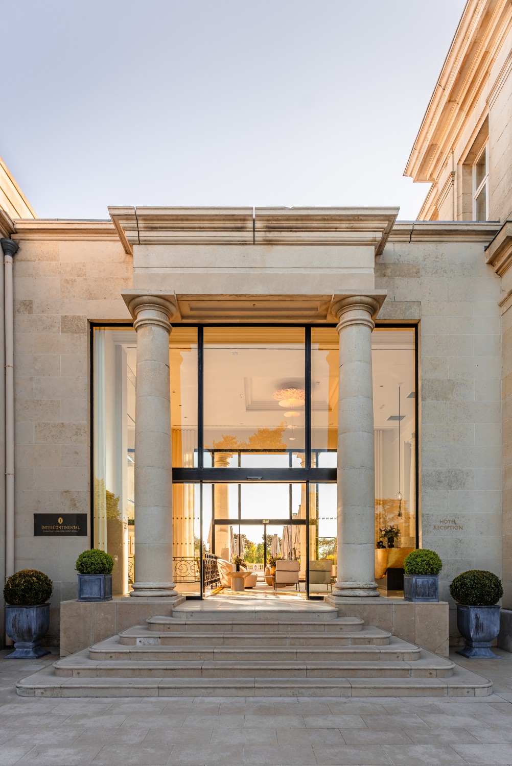 Intercontinental chantilly lobby entrée